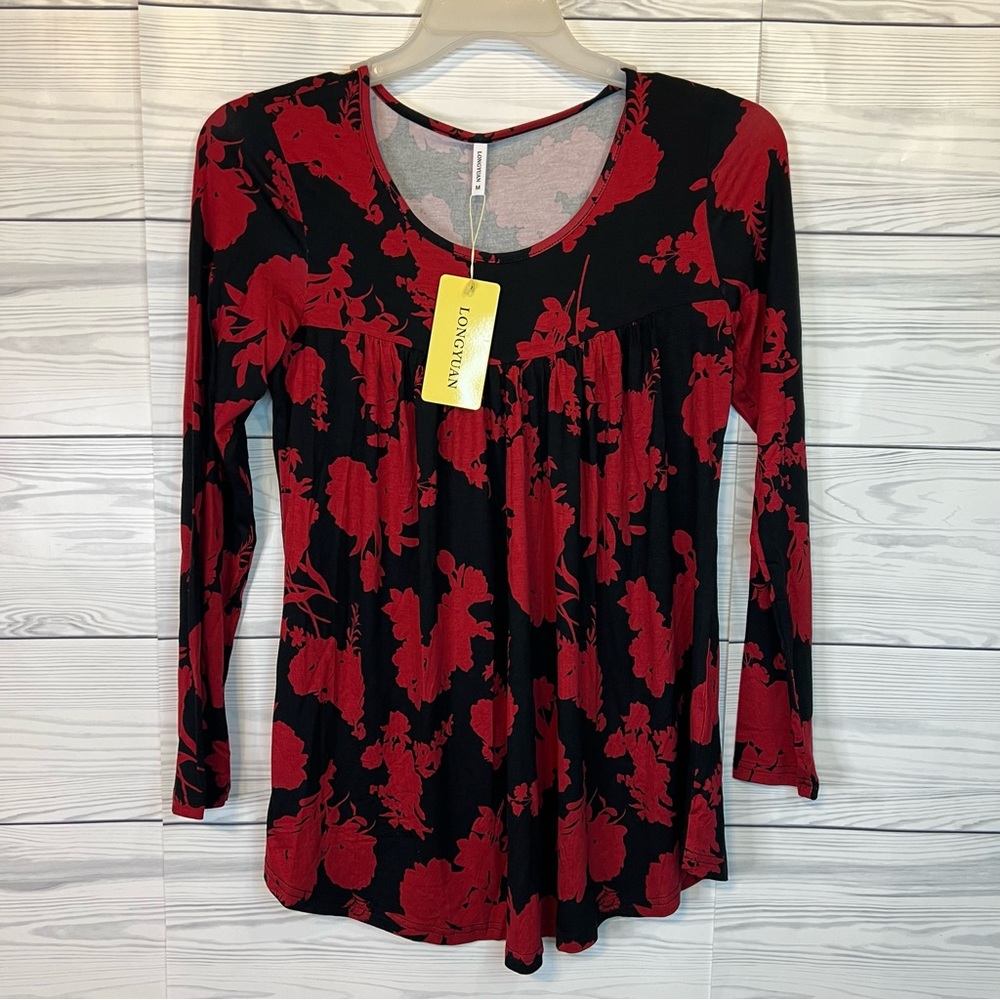 Med.  Longyuan Top  (nwt)